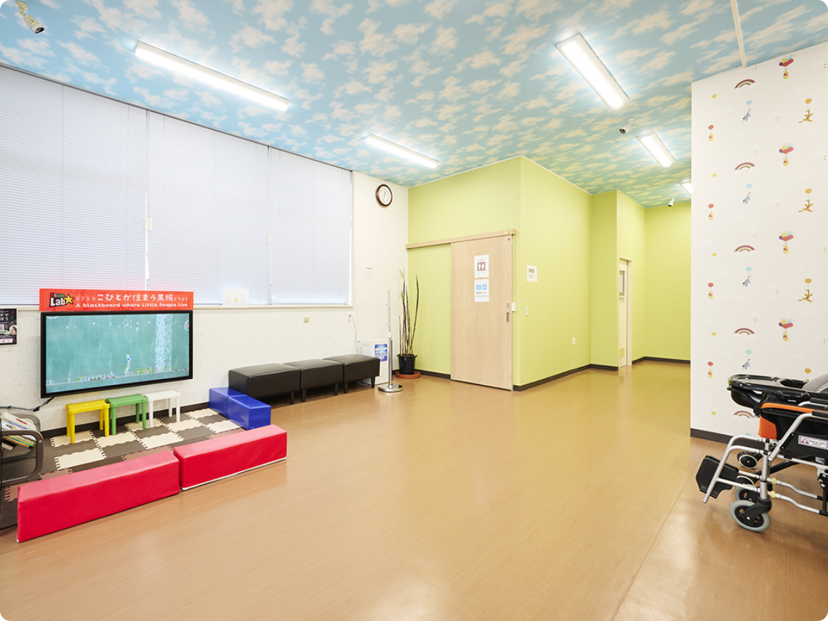 特徴２　キッズスペース完備・ベビーカーOK　イメージ写真